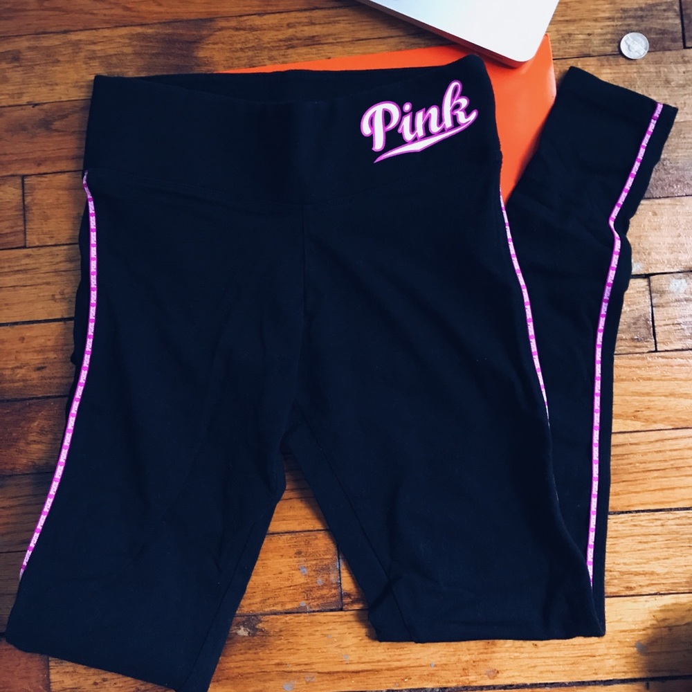 Yoga leggings. So comfy. Never worn. From pink